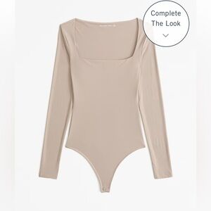NWT Abercrombie and Fitch  Soft Matte Seamless Long-Sleeve Squareneck Bodysuit